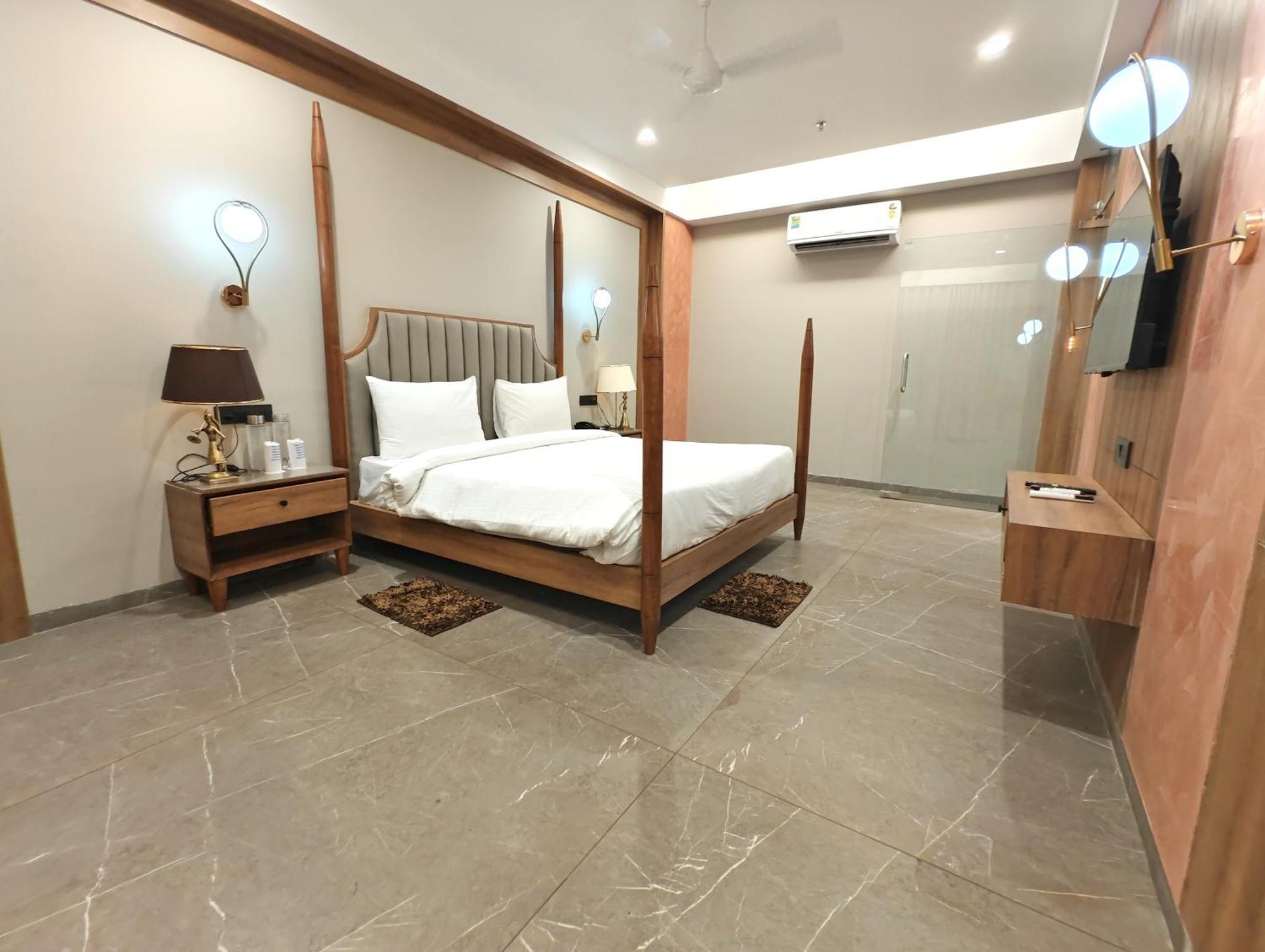 The Sky Imperial Hotel Kailash Jamnagar Luaran gambar