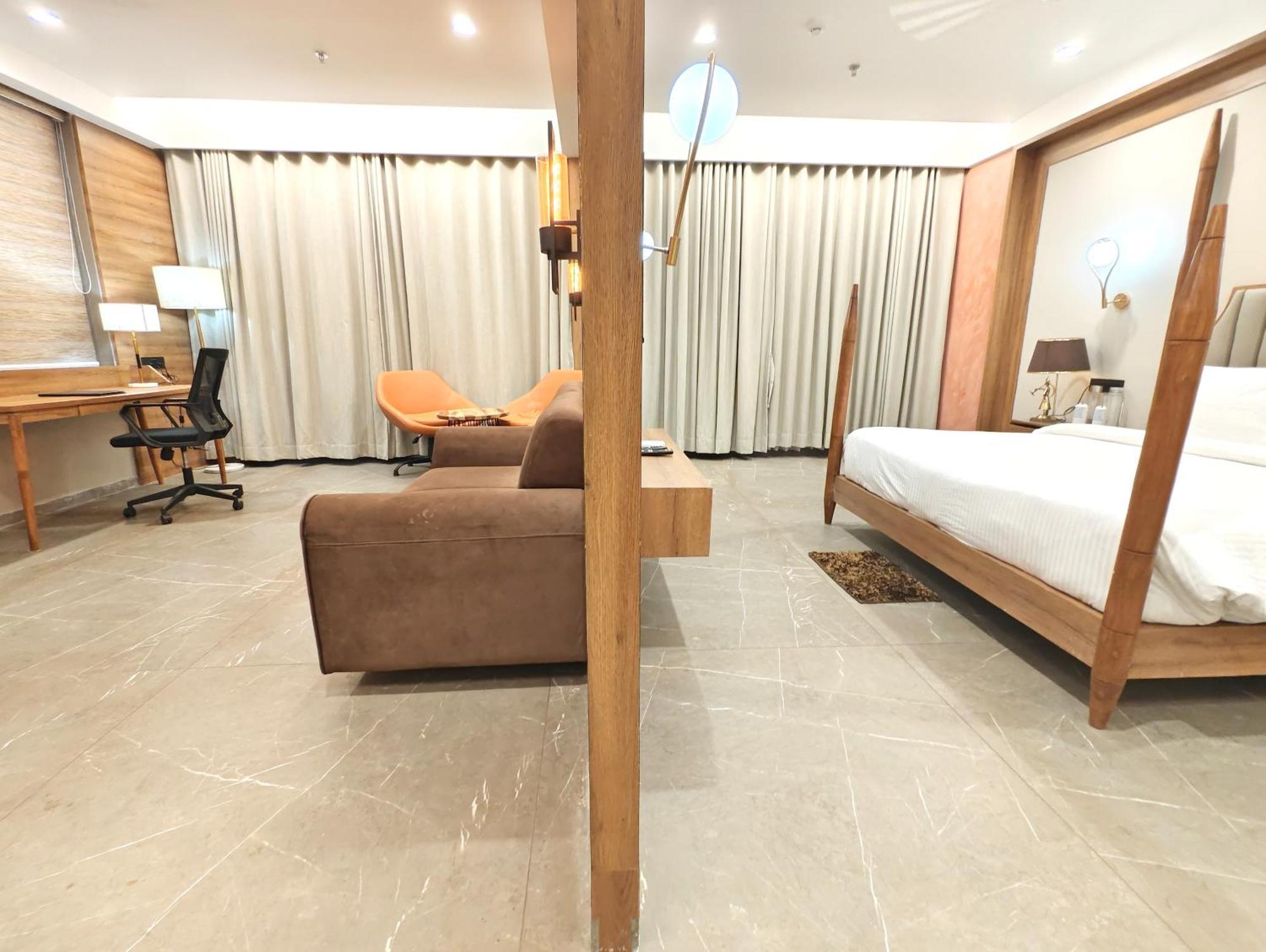 The Sky Imperial Hotel Kailash Jamnagar Luaran gambar