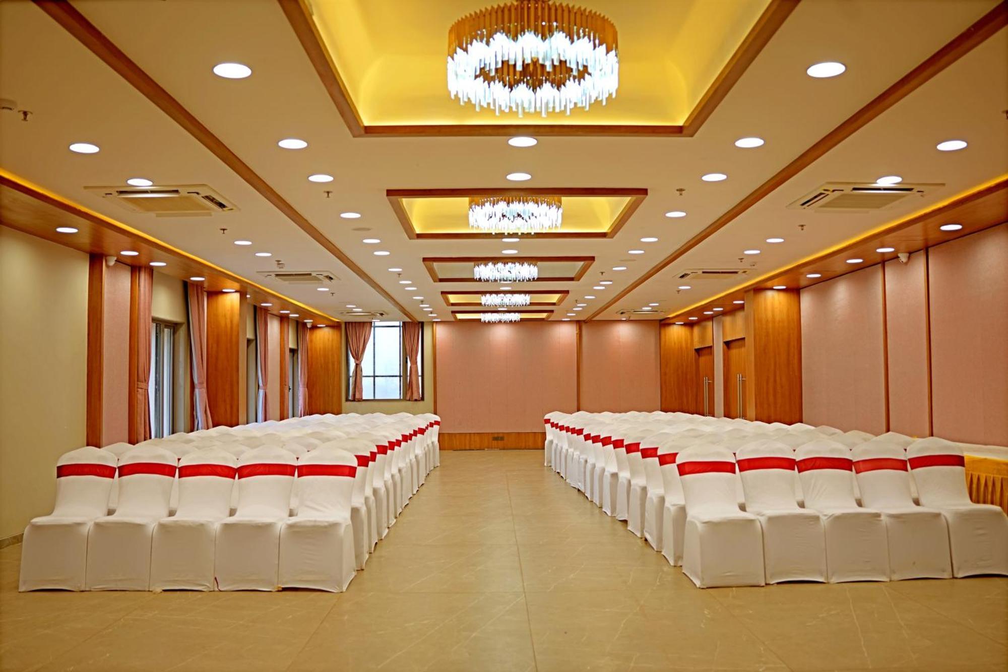 The Sky Imperial Hotel Kailash Jamnagar Luaran gambar